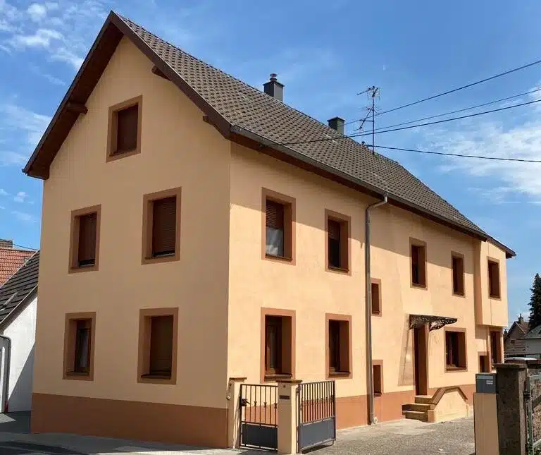 Pose d’isolant thermique sur les murs d’une maison à Bischheim